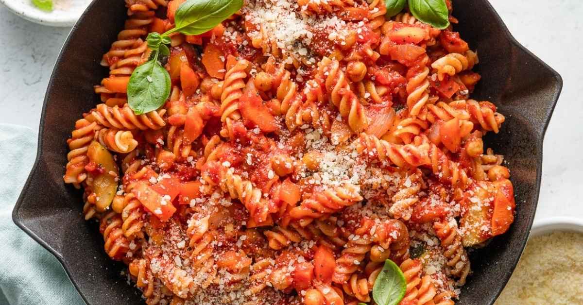 Pasta with Marinara, Sautéed Veggies, and Krill Meat