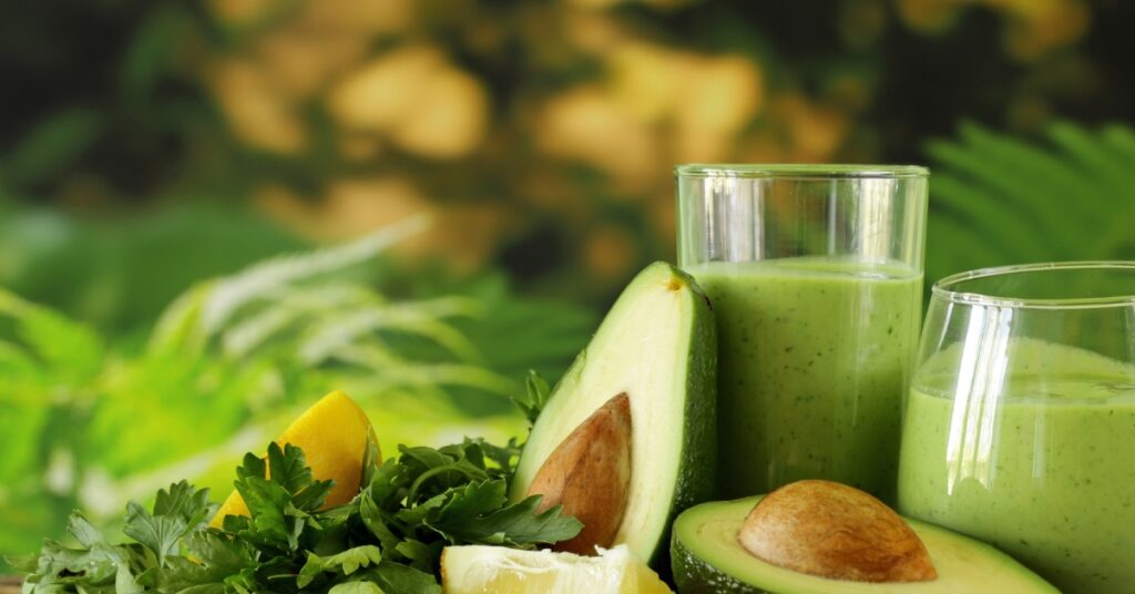 Creamy Avocado Spinach Shake